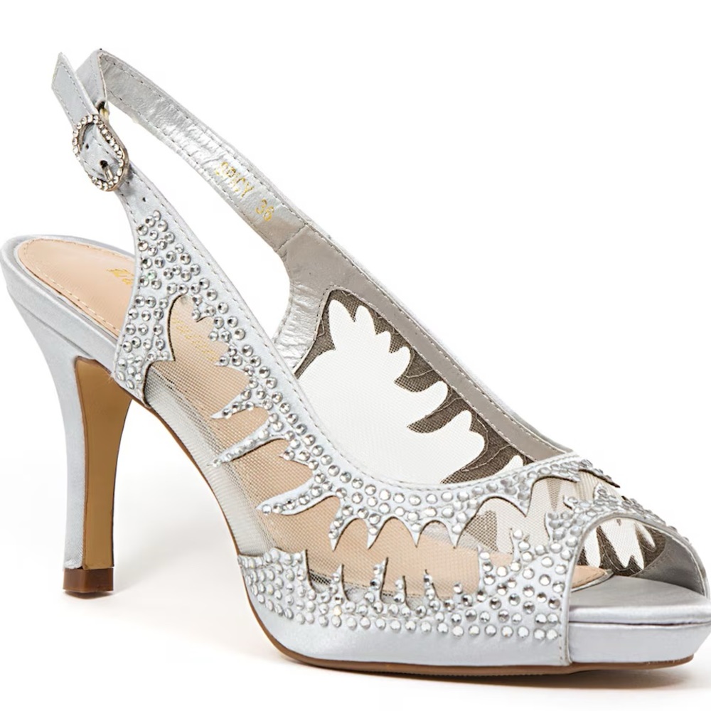 Lady Couture Spicy Silver Heels NWT
Size 9 EU 40